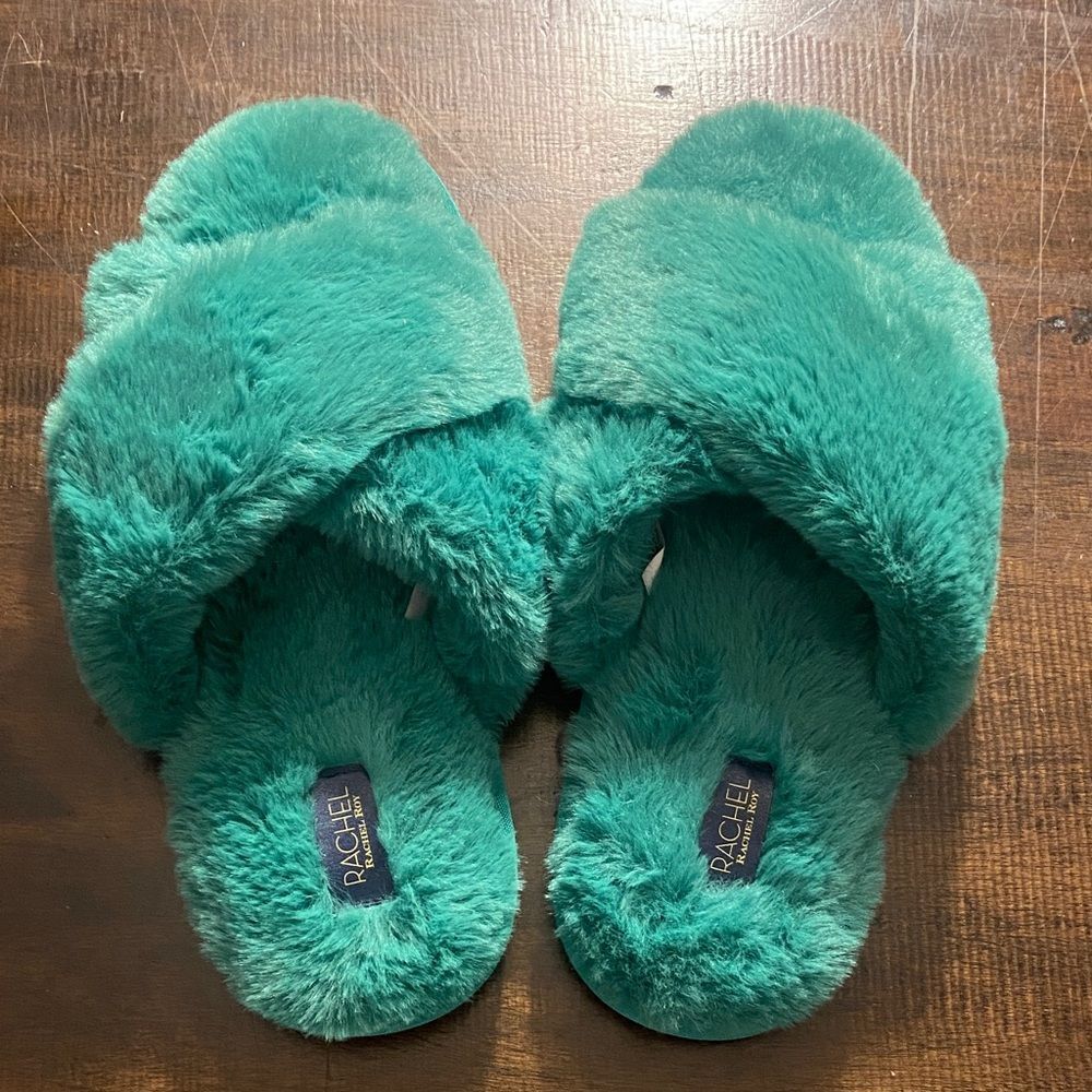 Ladies Rachel Roy emerald green Fuzzy Slippers size 9-10